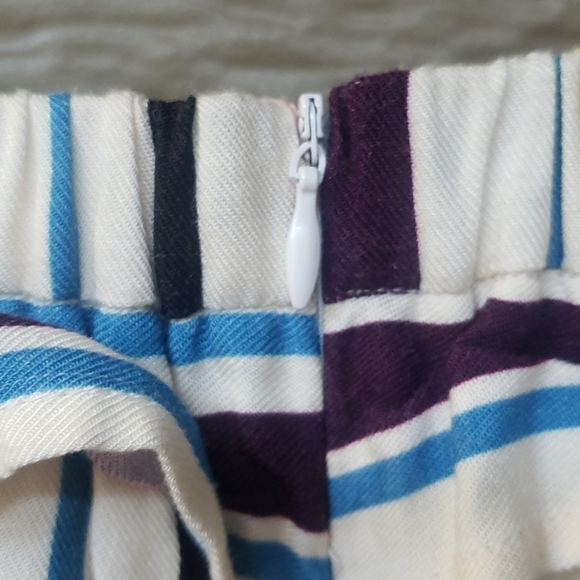 Lost + Wander ivory stripe ruffle corey shorts - Picture 10 of 12